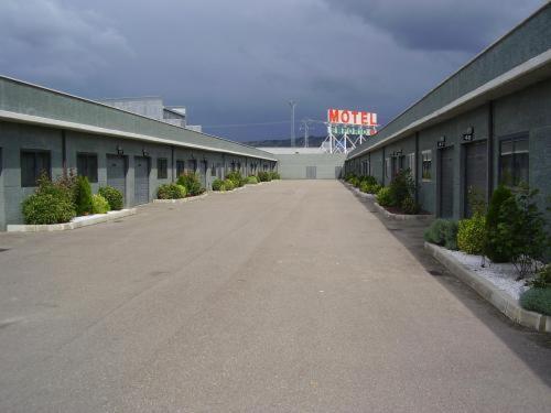 Motel Emporio Cabezon de Pisuerga Exterior photo